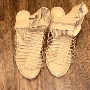 Torrid Cream Sandals Classic Style